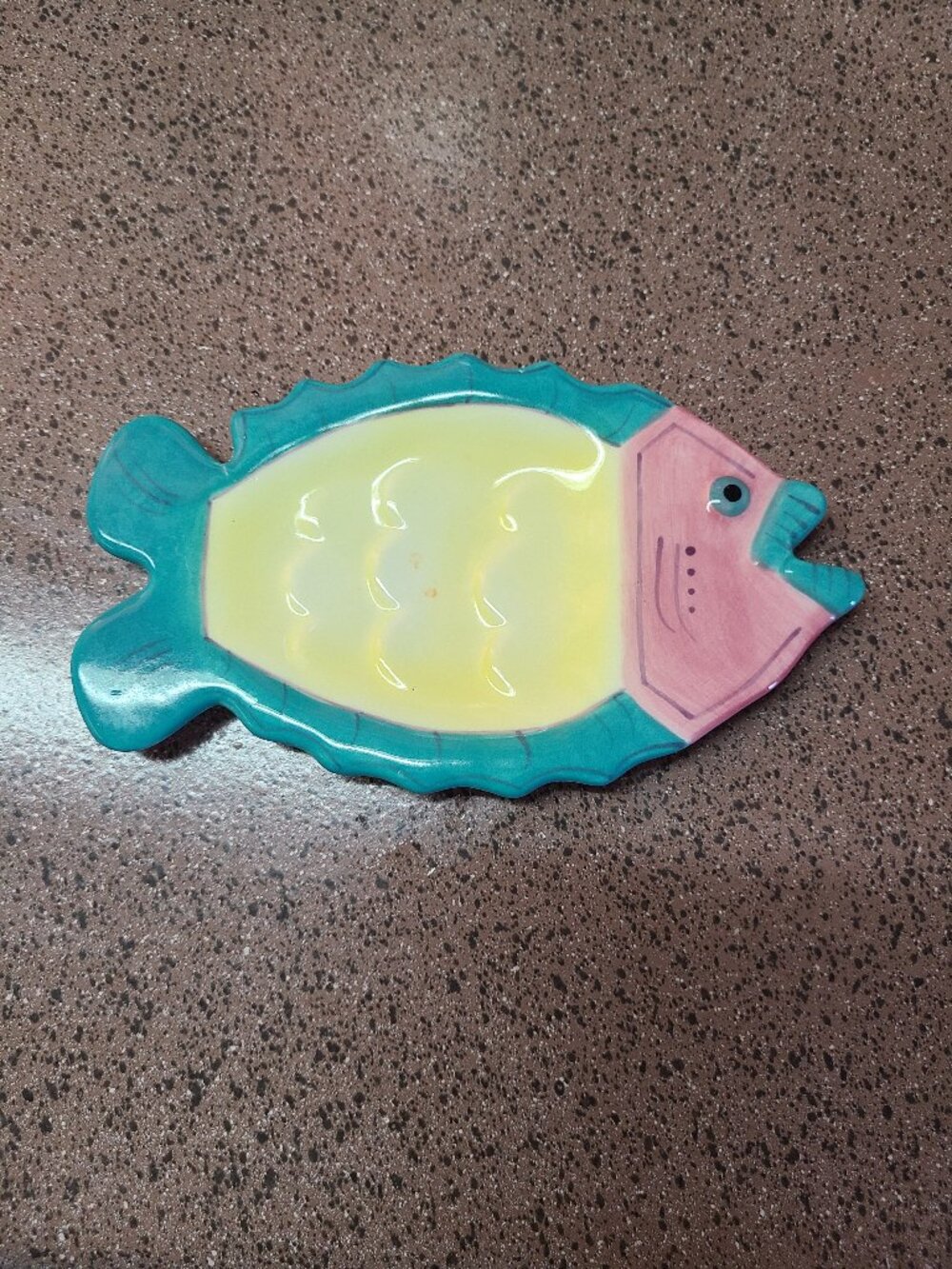 VTG Pier 1 Fish Shaped Bar Soap Holder Hand Painted Glossy Finish